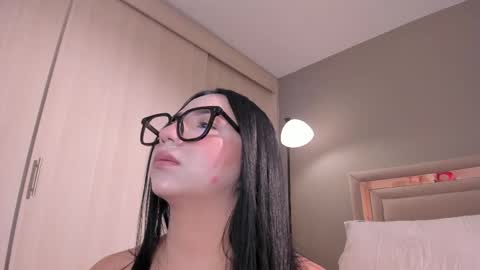 Snapshot of venus_reid chatting on 4, 6, 2026 venus_reid online show from 4, 6, 2026