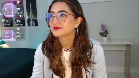 Snapshot of venus_steffen chatting on 20, 9, 2025 Mia online show from 20, 9, 2025