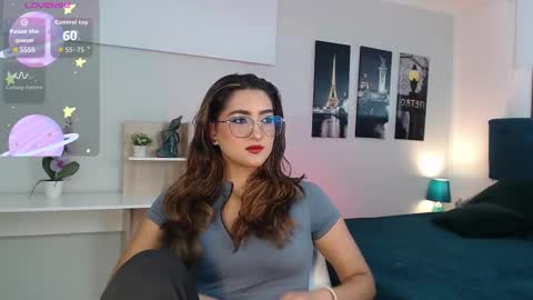Snapshot of venus_steffen chatting on 26, 9, 2025 Mia online show from 26, 9, 2025