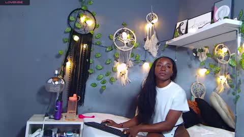 Venus online show from 24, 2, 2025