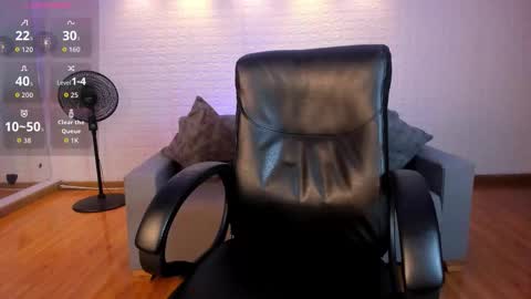 Venus Cooper Everyday From 1400 to 2200 Col Time online show from 27, 2, 2026