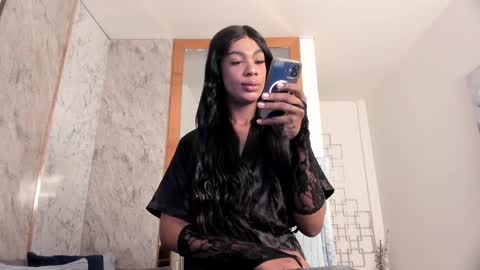 Snapshot of vero_lodge chatting on 11, 3, 2025 veronica online show from 11, 3, 2025