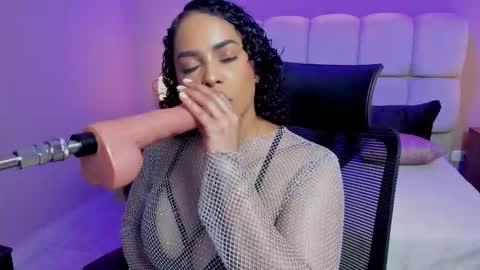 Snapshot of vero_milff chatting on 27, 11, 2025 Vero online show from 27, 11, 2025