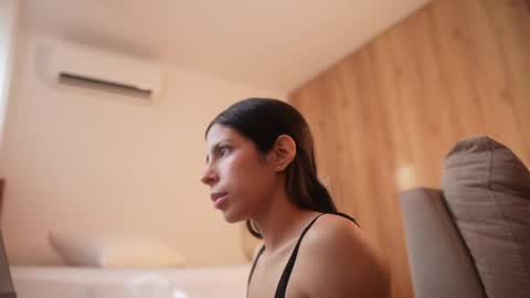 Snapshot of veronica_mendez1 chatting on 16, 4, 2026 Veronica online show from 16, 4, 2026