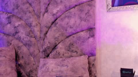 Veronica Olson online show from 31, 1, 2025