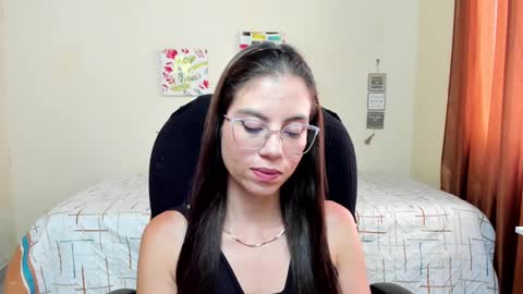 Veronica Miller online show from 22, 9, 2025