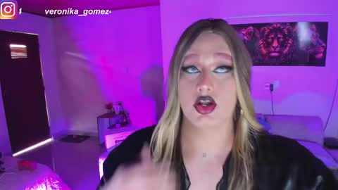 Snapshot of veronika_foxter chatting on 6, 5, 2026 veronika gomez ind online show from 6, 5, 2026