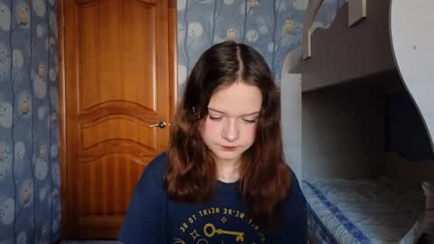 Snapshot of veroniquecabarcas chatting on 8, 7, 2026 Anna online show from 8, 7, 2026