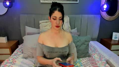 Snapshot of veronnica_fox chatting on 14, 10, 2025 Veronica online show from 14, 10, 2025