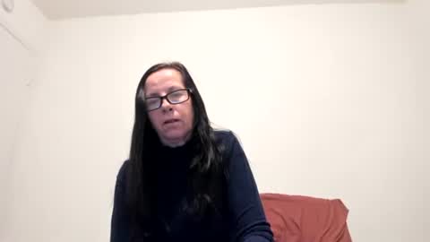 verysassypeachgoddess online show from 18, 2, 2026