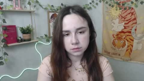 Snapshot of veryveryvery_shy chatting on 18, 4, 2026 veryveryvery_shy online show from 18, 4, 2026