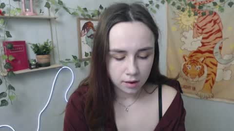 Snapshot of veryveryvery_shy chatting on 21, 4, 2026 veryveryvery_shy online show from 21, 4, 2026