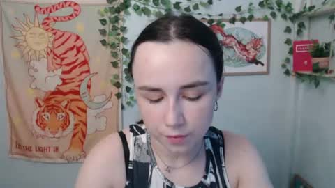 Snapshot of veryveryvery_shy chatting on 20, 6, 2026 veryveryvery_shy online show from 20, 6, 2026