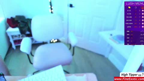 Snapshot of vesafine chatting on 11, 12, 2024 vesafine online show from 11, 12, 2024