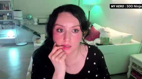 Snapshot of vesafine chatting on 18, 10, 2025 vesafine online show from 18, 10, 2025