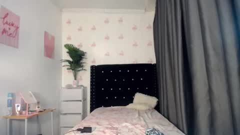 vexin_paxley online show from 6, 4, 2026