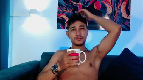 Vezx online show from 10, 4, 2026