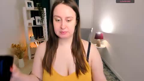 Snapshot of via_lattea_ chatting on 12, 6, 2026 Camilla online show from 12, 6, 2026
