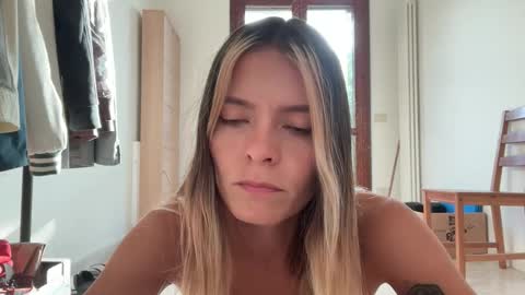 Snapshot of viajemos chatting on 31, 5, 2026 papichulo y mamichula online show from 31, 5, 2026