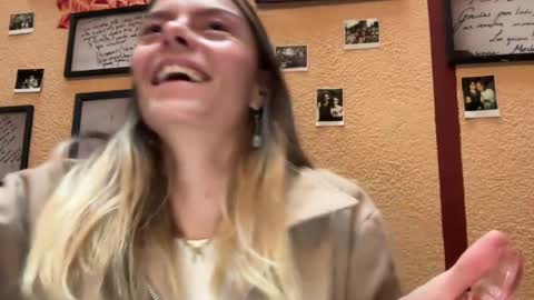 Snapshot of viajemos chatting on 15, 7, 2026 papichulo y mamichula online show from 15, 7, 2026