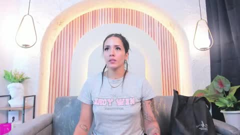 Snapshot of vichy_evans chatting on 16, 2, 2026 Vichy Everyday From 1400 to 2130 Col Time online show from 16, 2, 2026