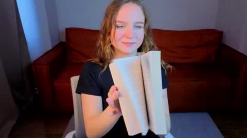 Snapshot of vicki_milles chatting on 30, 6, 2026 vicki_milles online show from 30, 6, 2026