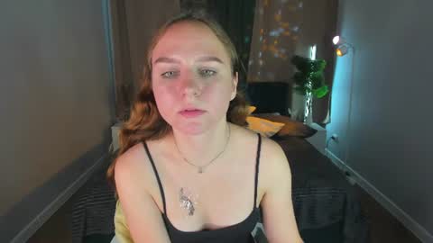 Snapshot of vicki_milles chatting on 28, 7, 2026 vicki_milles online show from 28, 7, 2026
