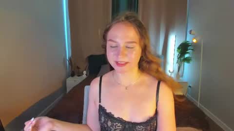 Snapshot of vicki_milles chatting on 4, 8, 2026 vicki_milles online show from 4, 8, 2026