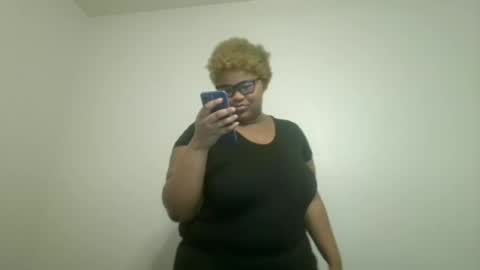 vickiryder56 online show from 8, 11, 2025