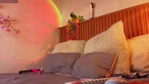 Snapshot of vicky_bass chatting on 8, 10, 2025 VICTORIA online show from 8, 10, 2025