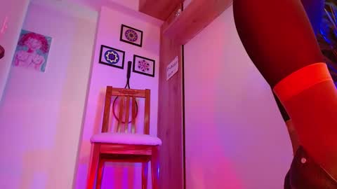 Vicky  online show from 6, 1, 2025