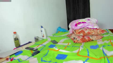 vicky manuela online show from 22, 10, 2025