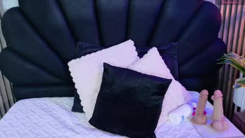 Snapshot of vicky_lopezz_ chatting on 16, 5, 2026 vicky_lopezz_ online show from 16, 5, 2026