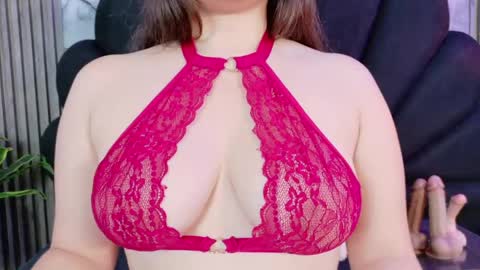 Snapshot of vicky_lopezz_ chatting on 20, 5, 2026 vicky_lopezz_ online show from 20, 5, 2026