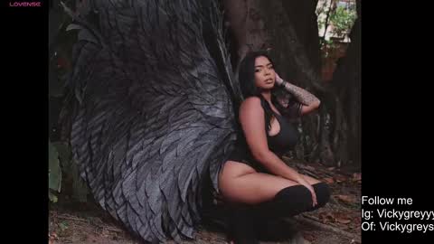 Vicky Greys online show from 4, 11, 2025