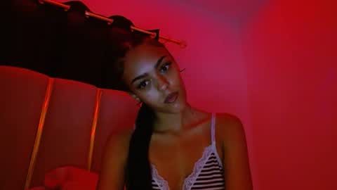 Snapshot of vickyyyx chatting on 16, 7, 2026 Goddess Victory online show from 16, 7, 2026