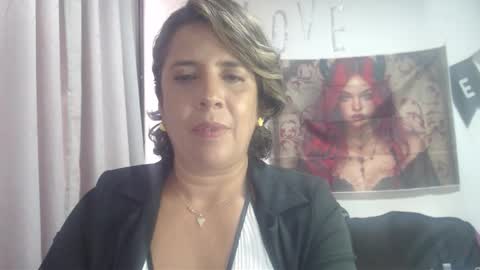 Hi guys   Im victoria  Be the one who can control me in PVT online show from 24, 10, 2025