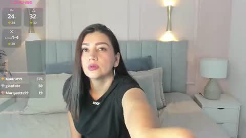 Snapshot of victoria_bourne chatting on 18, 6, 2026 victoria online show from 18, 6, 2026