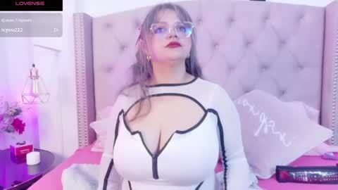 Snapshot of victoria_cherry_ chatting on 14, 5, 2026 victoria_cherry_ online show from 14, 5, 2026