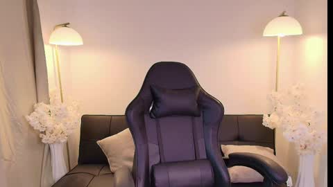 Victoria Collins online show from 1, 4, 2026