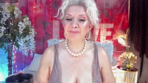 diorvictoria9 online show from 14, 1, 2026