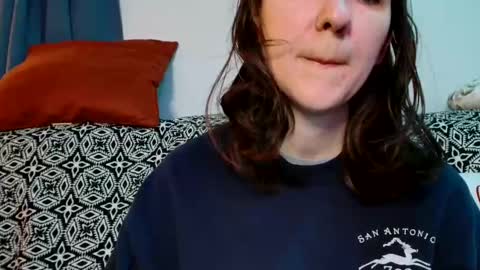 Victoria and Erian online show from 11, 1, 2025