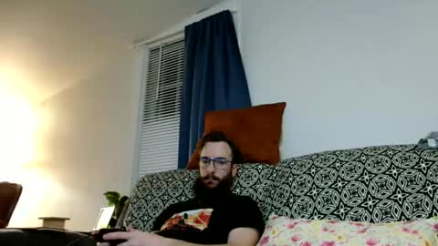 Victoria and Erian online show from 12, 1, 2025