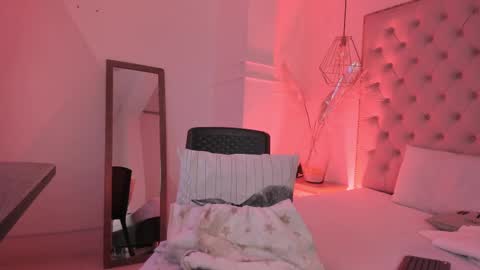 Snapshot of victoria_kitt chatting on 11, 3, 2025 victoria_kitt online show from 11, 3, 2025