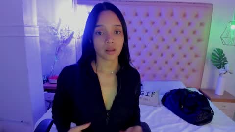 Snapshot of victoria_kitt chatting on 6, 11, 2025 victoria_kitt online show from 6, 11, 2025