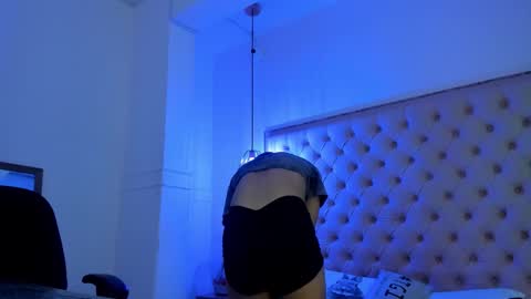 Snapshot of victoria_kitt chatting on 15, 11, 2025 victoria_kitt online show from 15, 11, 2025