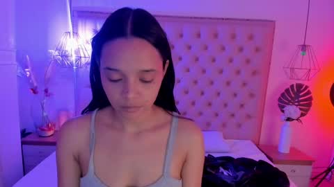 Snapshot of victoria_kitt chatting on 3, 12, 2025 victoria_kitt online show from 3, 12, 2025