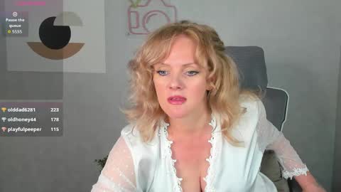 Snapshot of victoria_nelson chatting on 22, 5, 2026 Victoria My schedule for the week 2 GMT 3am-9am TuWeThFrSa online show from 22, 5, 2026