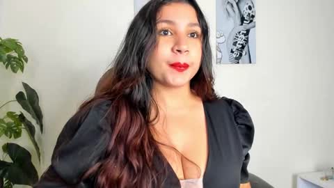 Snapshot of victoria_rossee chatting on 2, 2, 2026 VICTORIA online show from 2, 2, 2026