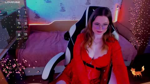 Snapshot of victoria_the_fox chatting on 6, 2, 2025    -   The Divine Fox online show from 6, 2, 2025